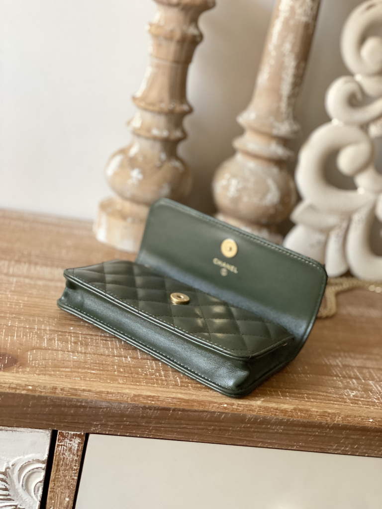 Chanel 81224 Mini Shoulder Bag Lambskin In Green
