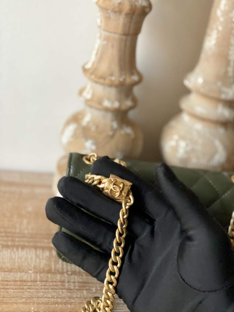 Chanel 81224 Mini Shoulder Bag Lambskin In Green