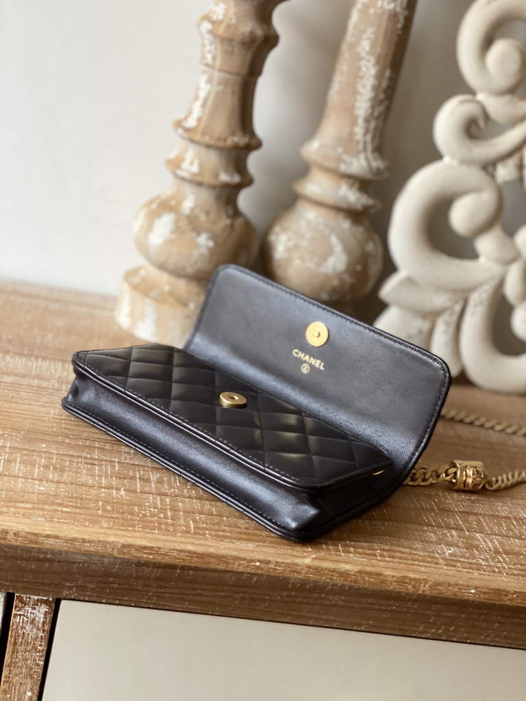 Chanel 81224 Mini Shoulder Bag Lambskin In Brown