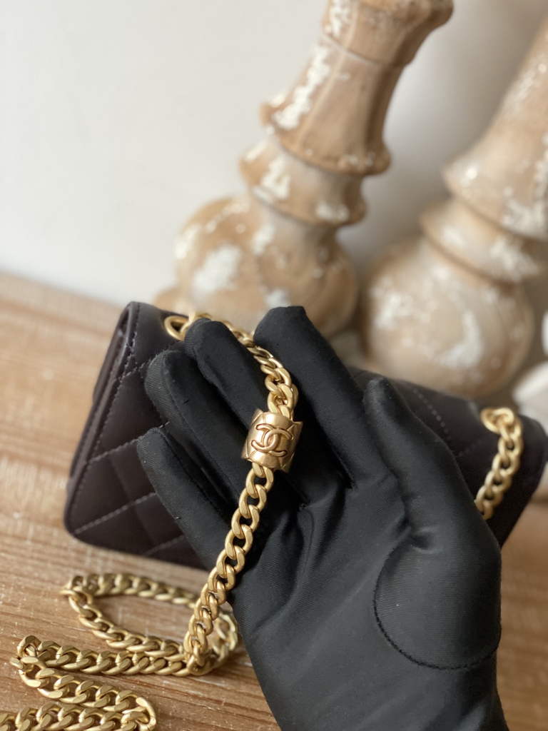 Chanel 81224 Mini Shoulder Bag Lambskin In Brown