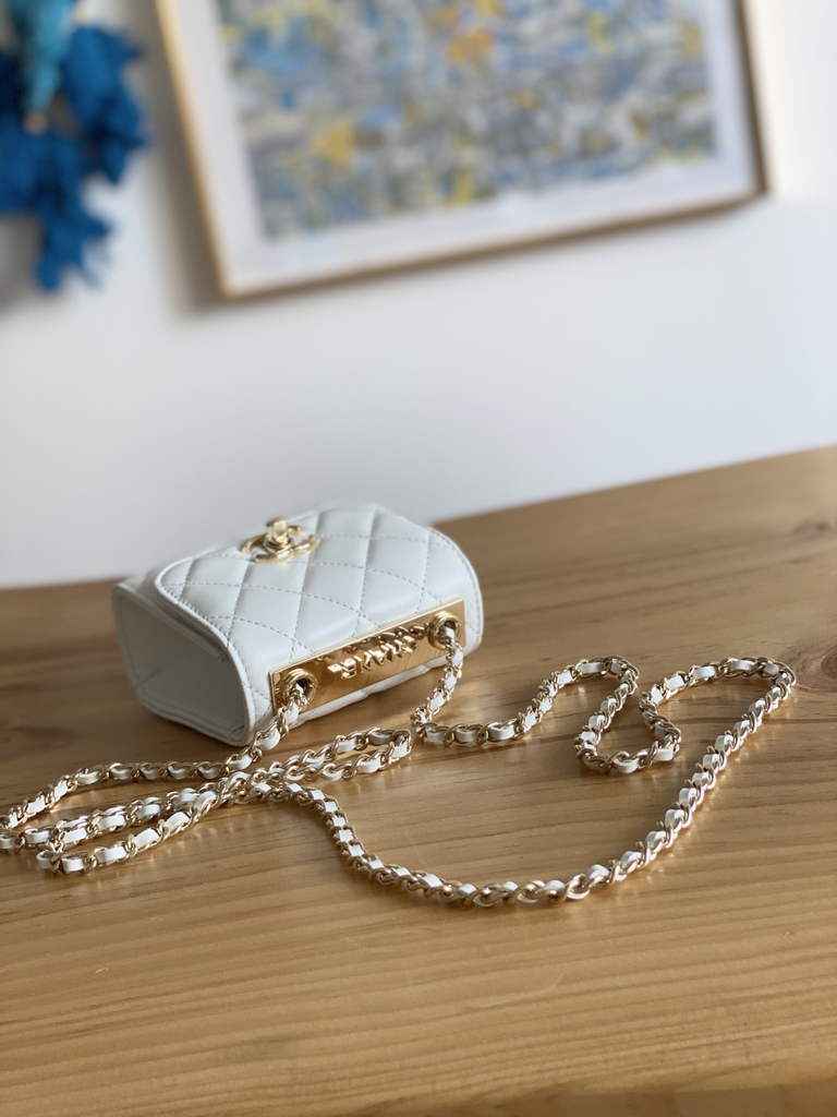 Chanel 88631 Mini Shoulder Bag Lambskin In White