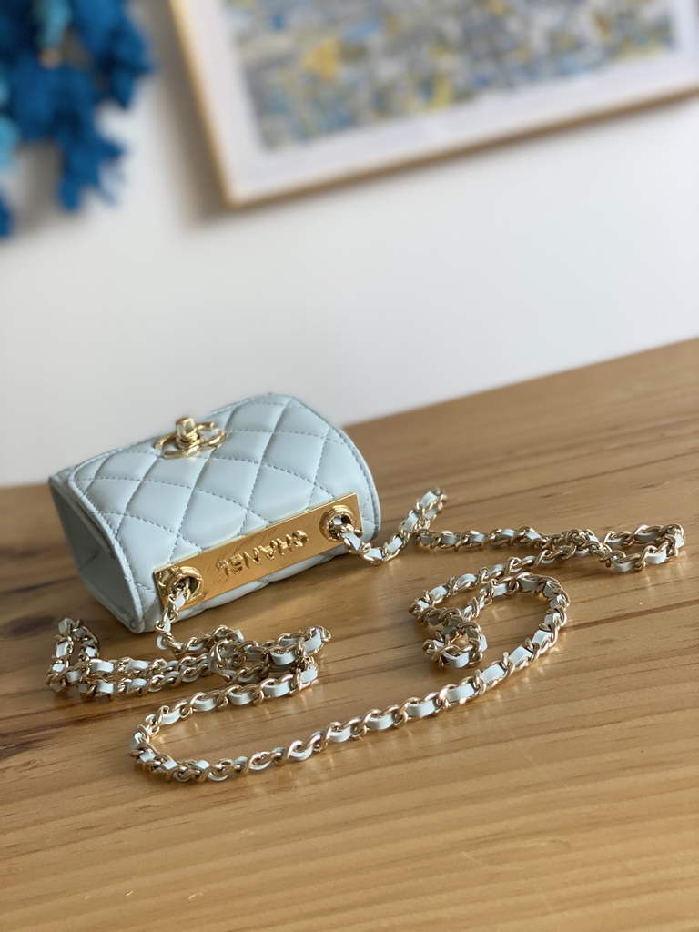 Chanel 88631 Mini Shoulder Bag Lambskin In Blue