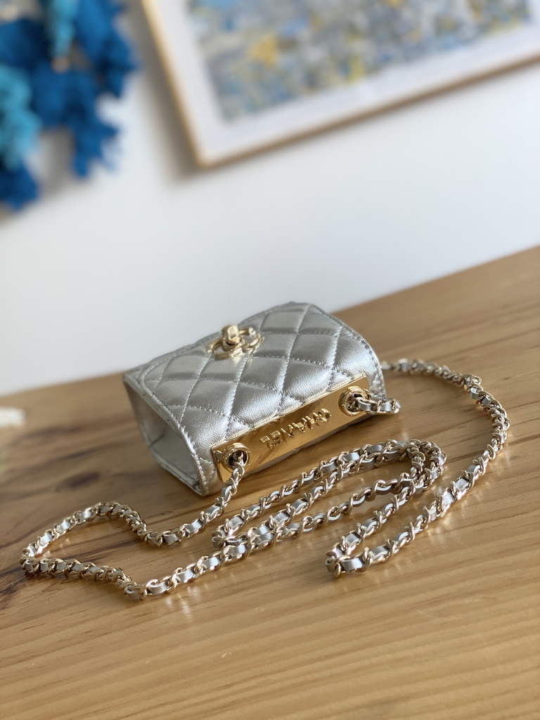 Chanel 88631 Mini Shoulder Bag Lambskin In Silver