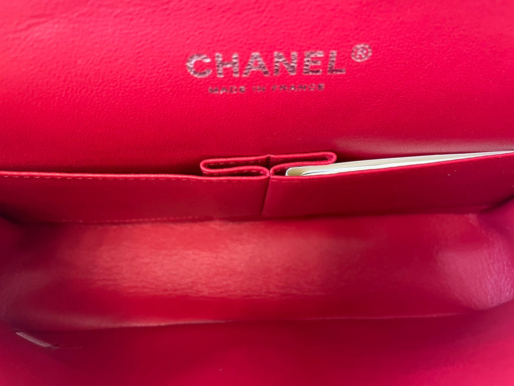 Chanel A01112 Classic Handbag Grained Calfskin Red Silver