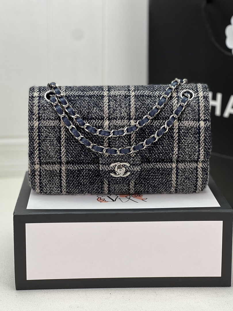 Chanel A01112 Classic Handbag Wool Tweed Gold-Tone Metal Black Blue