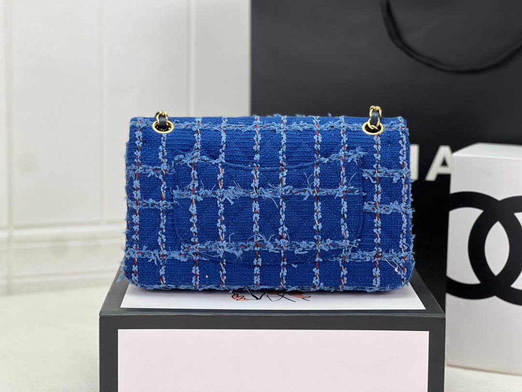 Chanel A01112 Classic Handbag Navy Blue Wool Tweed Gold-Tone Metal