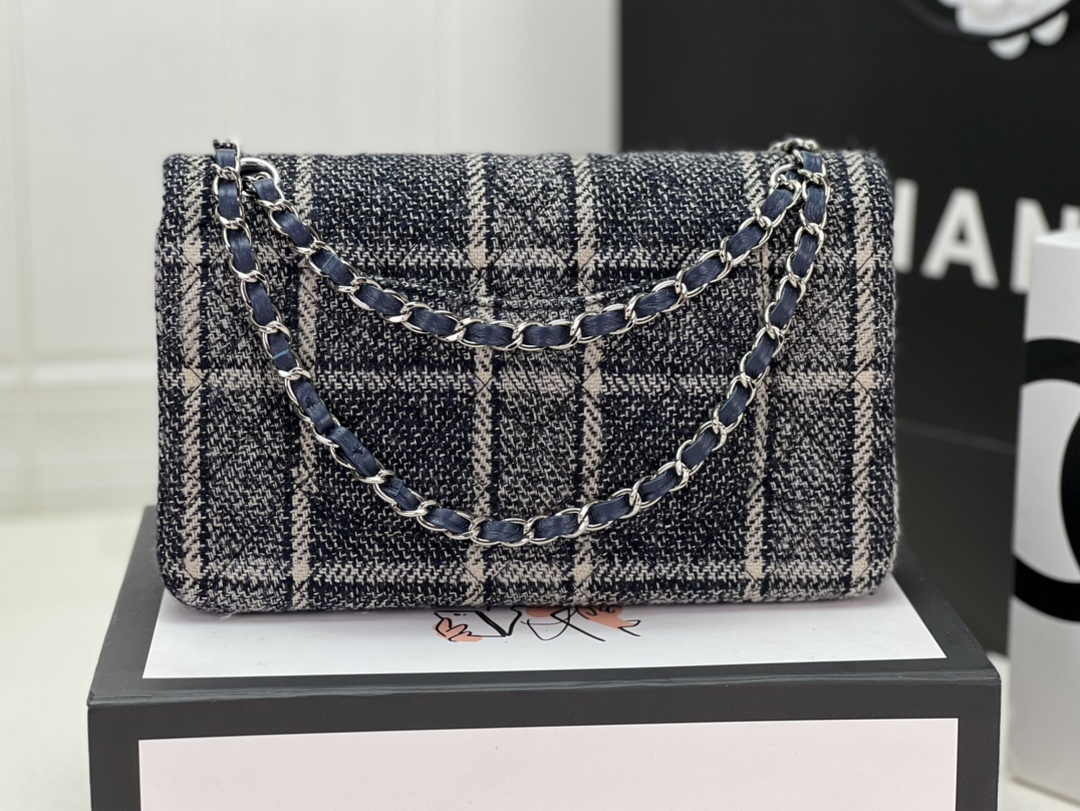 Chanel A01112 Classic Handbag Wool Tweed Gold-Tone Metal Black Blue