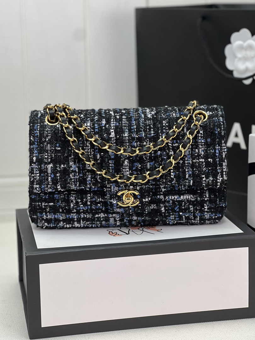 Chanel A01112 Classic Handbag Wool Tweed Gold-Tone Metal Black Red