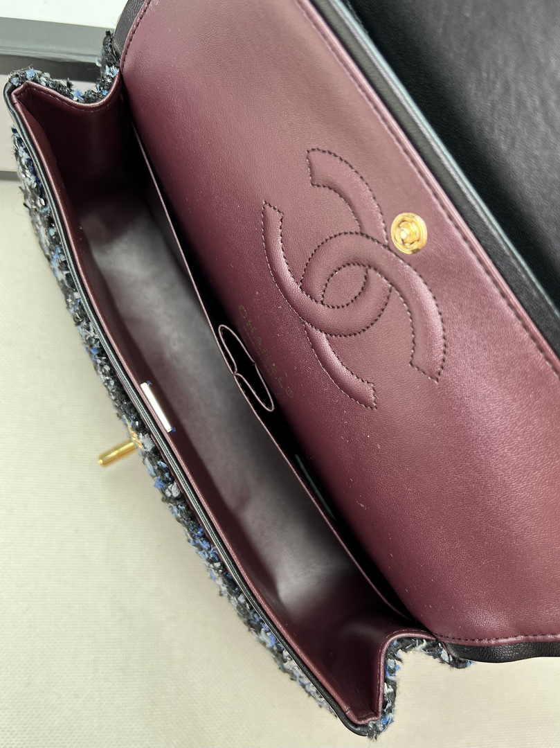 Chanel A01112 Classic Handbag Wool Tweed Gold-Tone Metal Black Red