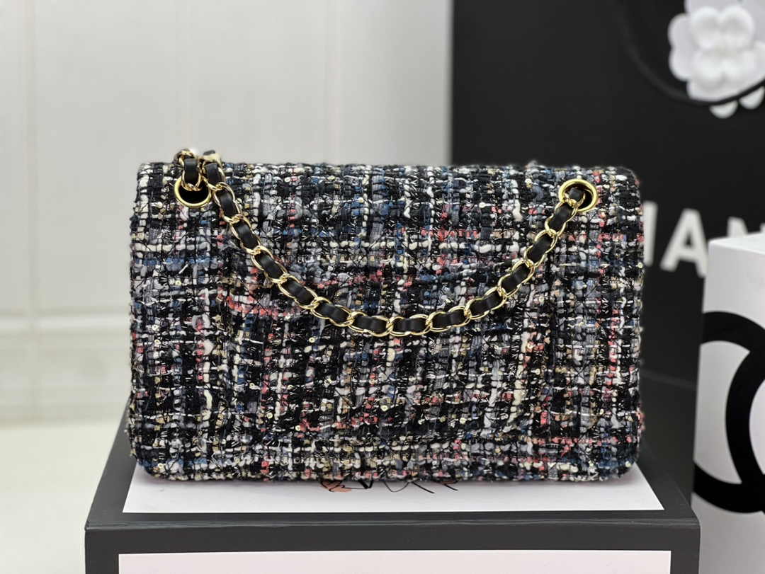 Chanel A01112 Classic Handbag Wool Tweed Gold-Tone Metal Red Black
