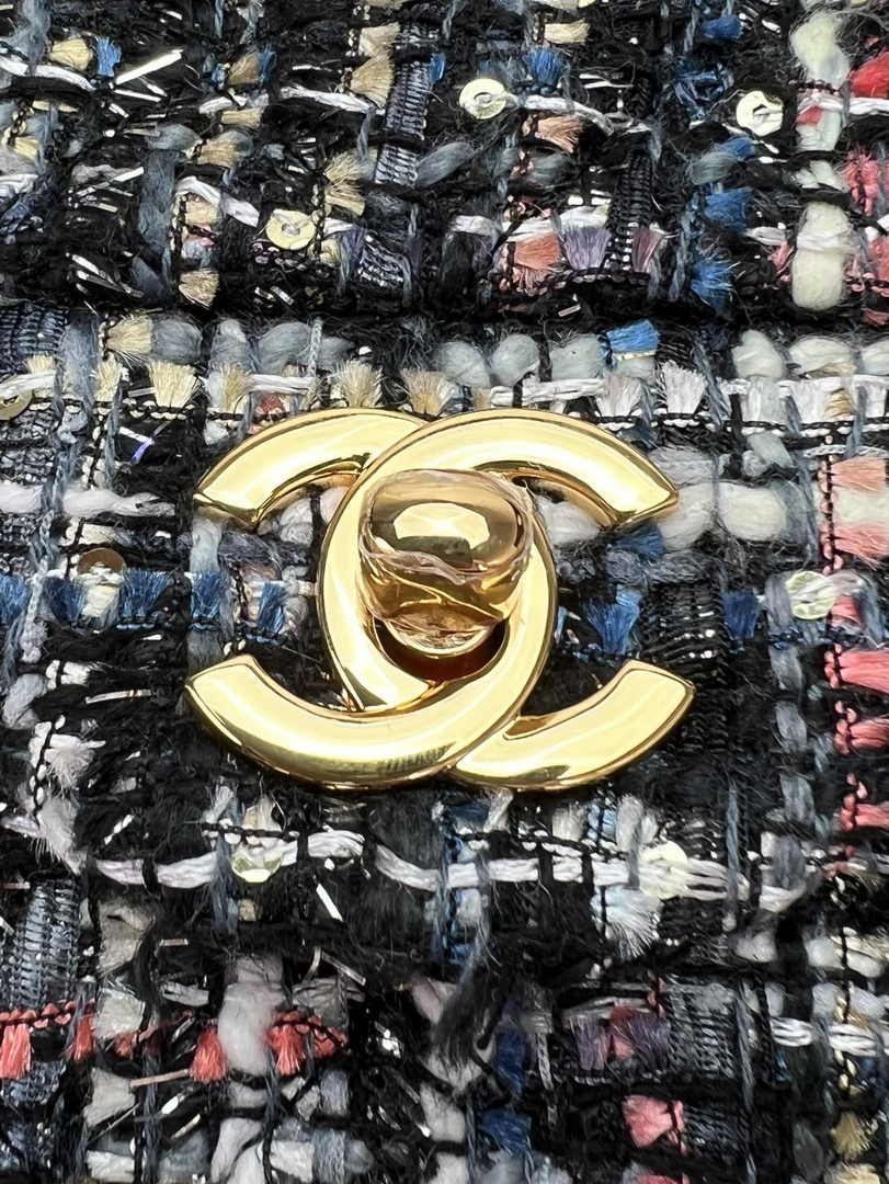 Chanel A01112 Classic Handbag Wool Tweed Gold-Tone Metal Red Black