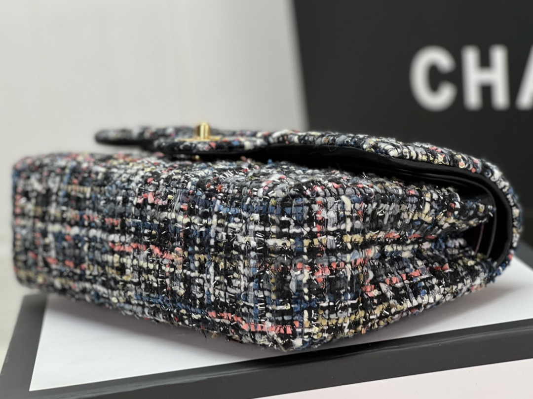 Chanel A01112 Classic Handbag Wool Tweed Gold-Tone Metal Red Black