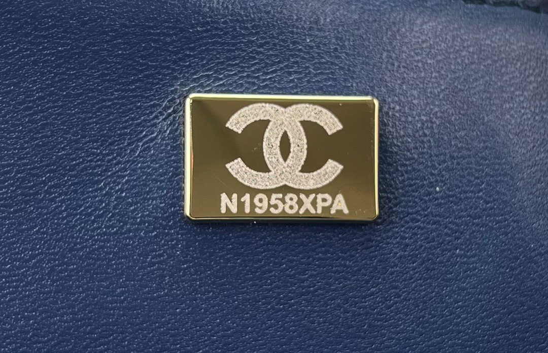 Chanel A01112 Classic Handbag Navy Blue Wool Tweed Gold-Tone Metal
