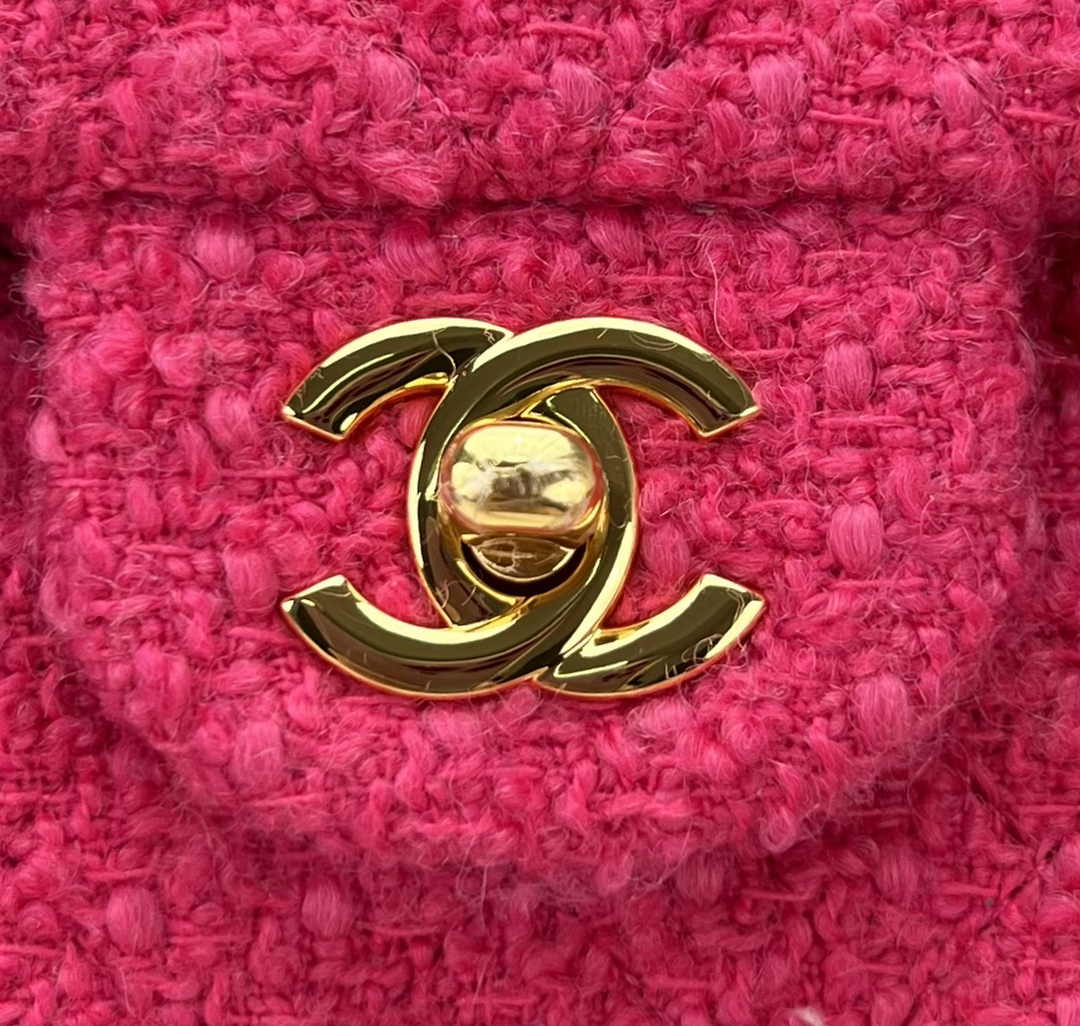 Chanel A01112 Classic Handbag Wool Tweed Gold-Tone Metal Plum