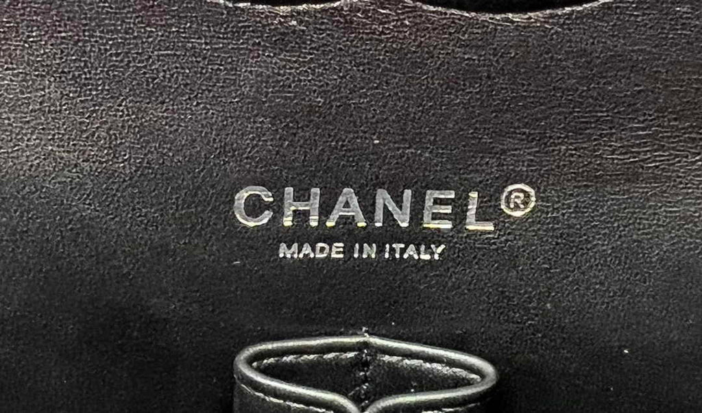 Chanel A01112 Classic Handbag Wool Tweed Gold-Tone Metal Beige Black