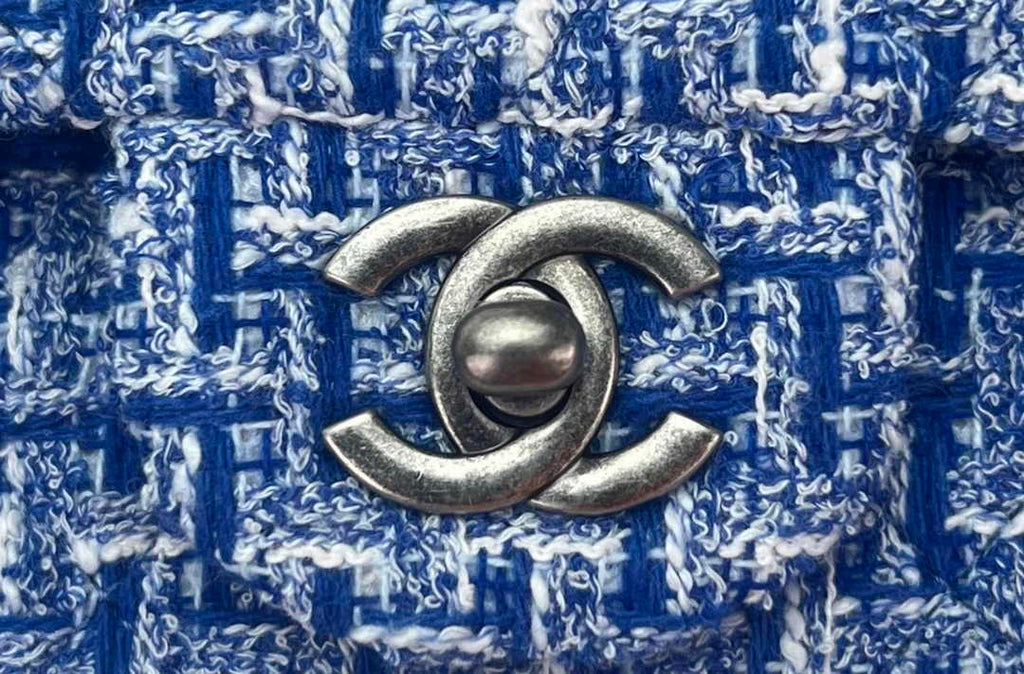 Chanel A01112 Classic Handbag Blue Wool Tweed Gold-Tone Metal