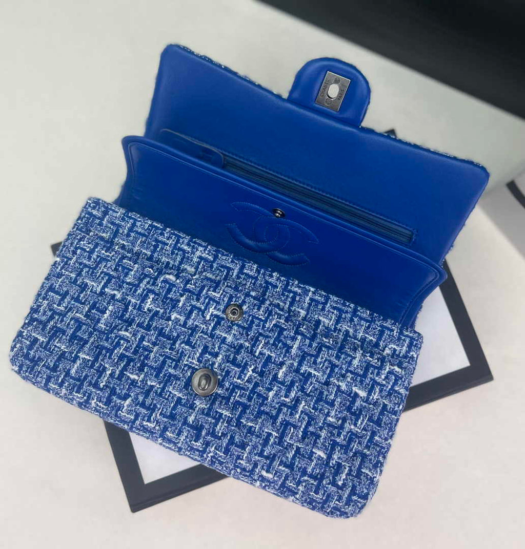 Chanel A01112 Classic Handbag Blue Wool Tweed Gold-Tone Metal