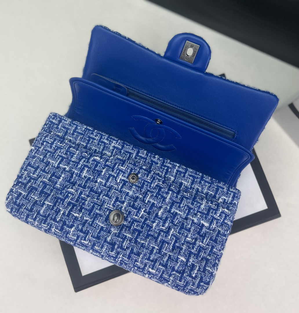Chanel A01112 Classic Handbag Blue Wool Tweed Gold-Tone Metal