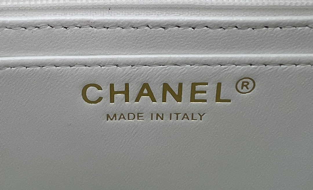 Chanel A01112 Classic Handbag Wool Tweed Gold-Tone Metal Beige