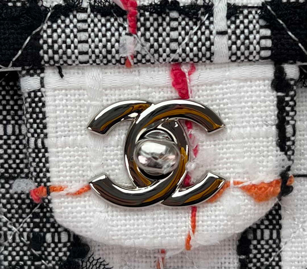 Chanel A01112 Classic Handbag Beige Wool Tweed Gold-Tone Metal
