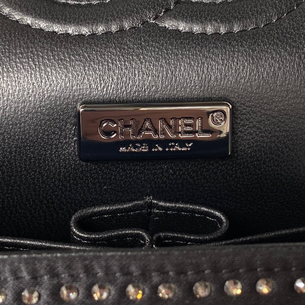 Chanel A01112 Classic Handbag Tweed Black