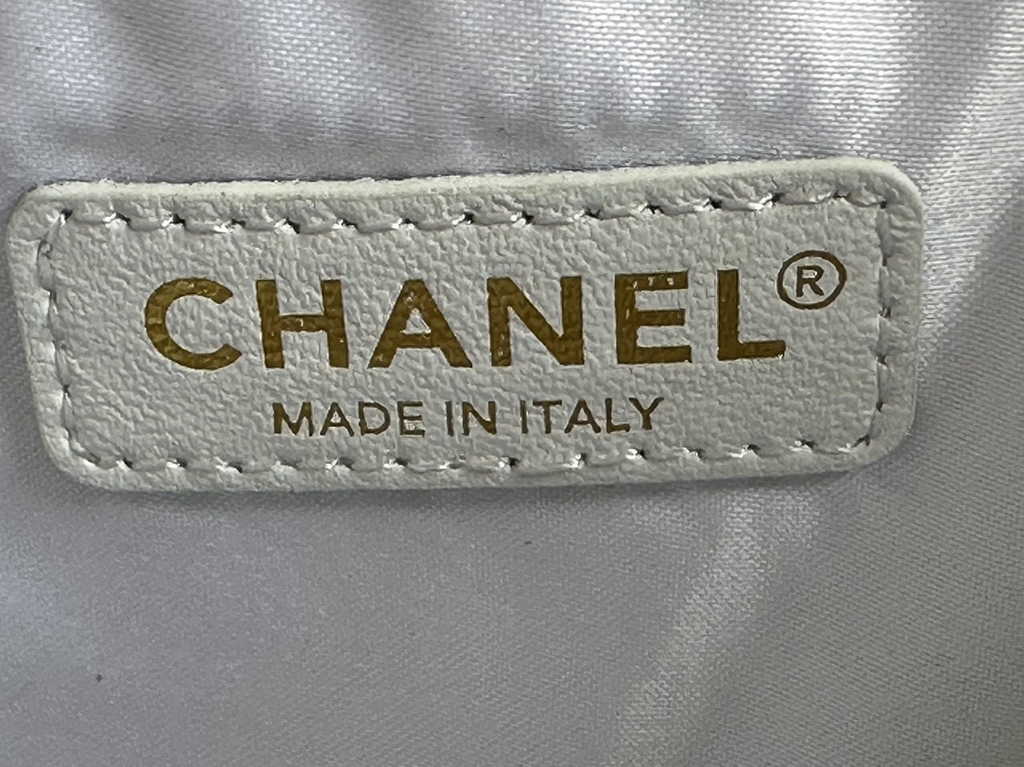 Chanel A50994 Matelasse PST Chain Tote Bag Calfskin White