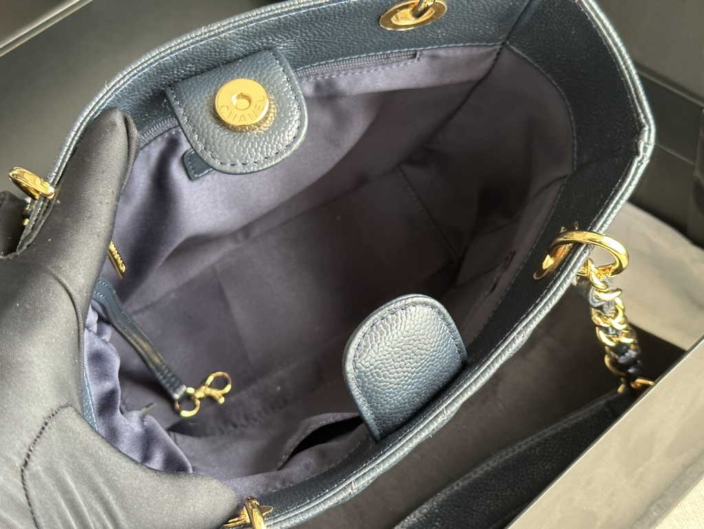 Chanel A50994 Matelasse PST Chain Tote Bag Calfskin Navy Blue