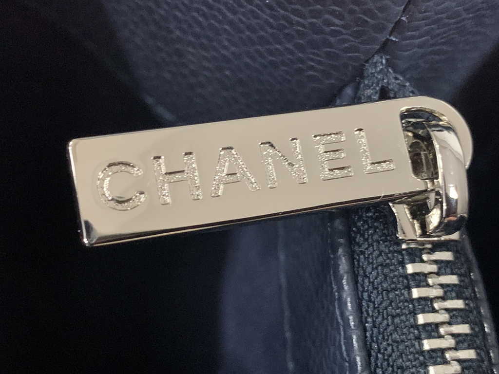 Chanel A50995 Matelasse GST Chain Tote Bag Calfskin Navy Blue Silver