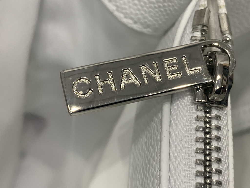 Chanel A50995 Matelasse GST Chain Tote Bag Calfskin White Silver