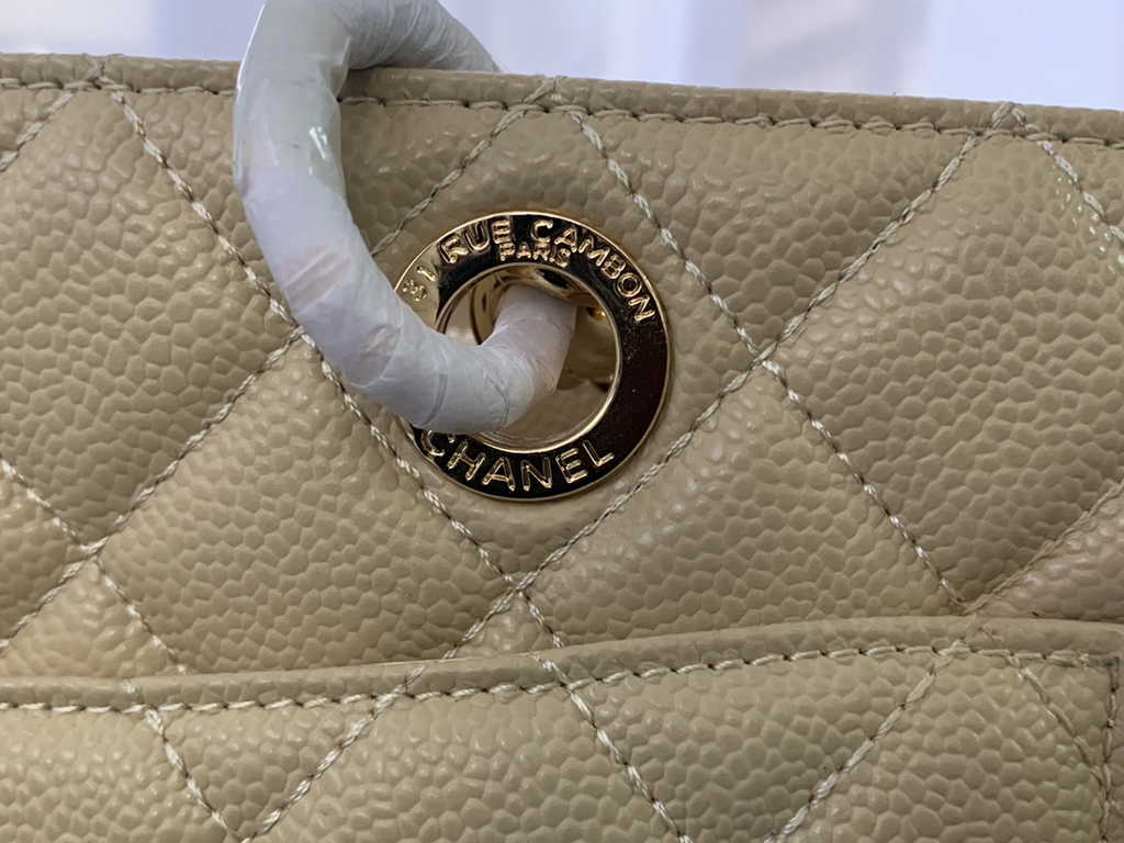 Chanel A50995 Matelasse GST Chain Tote Bag Calfskin Apricot Gold