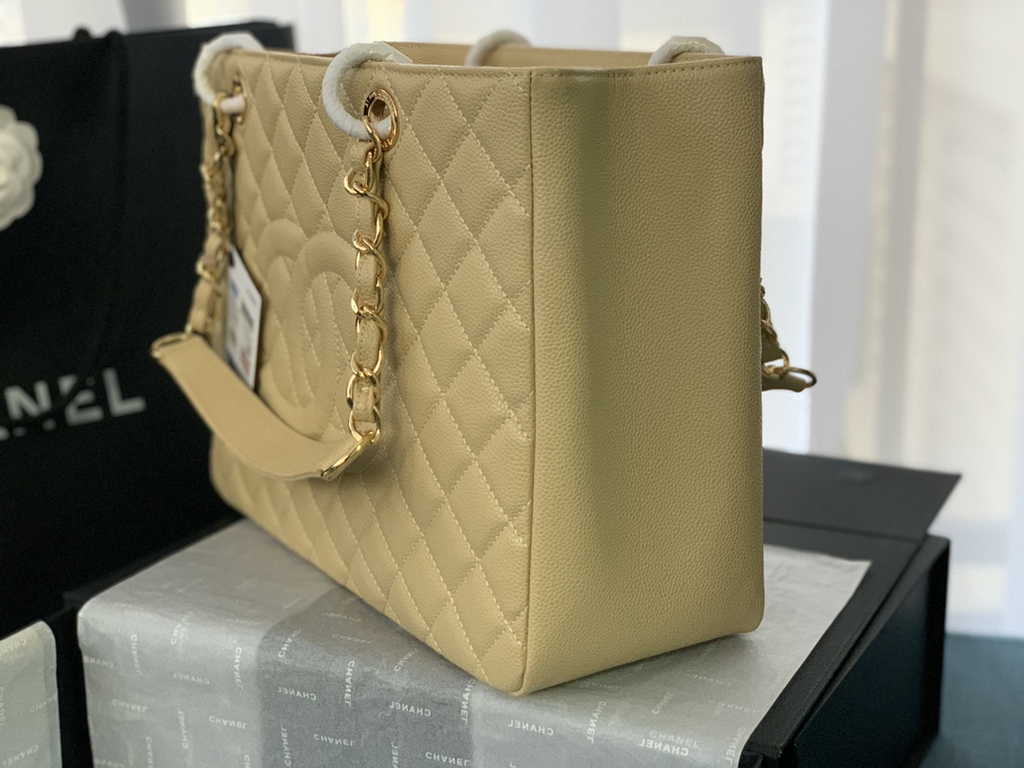 Chanel A50995 Matelasse GST Chain Tote Bag Calfskin Apricot Gold