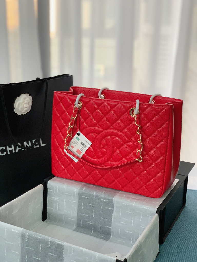Chanel A50995 Matelasse GST Chain Tote Bag Calfskin Red Gold