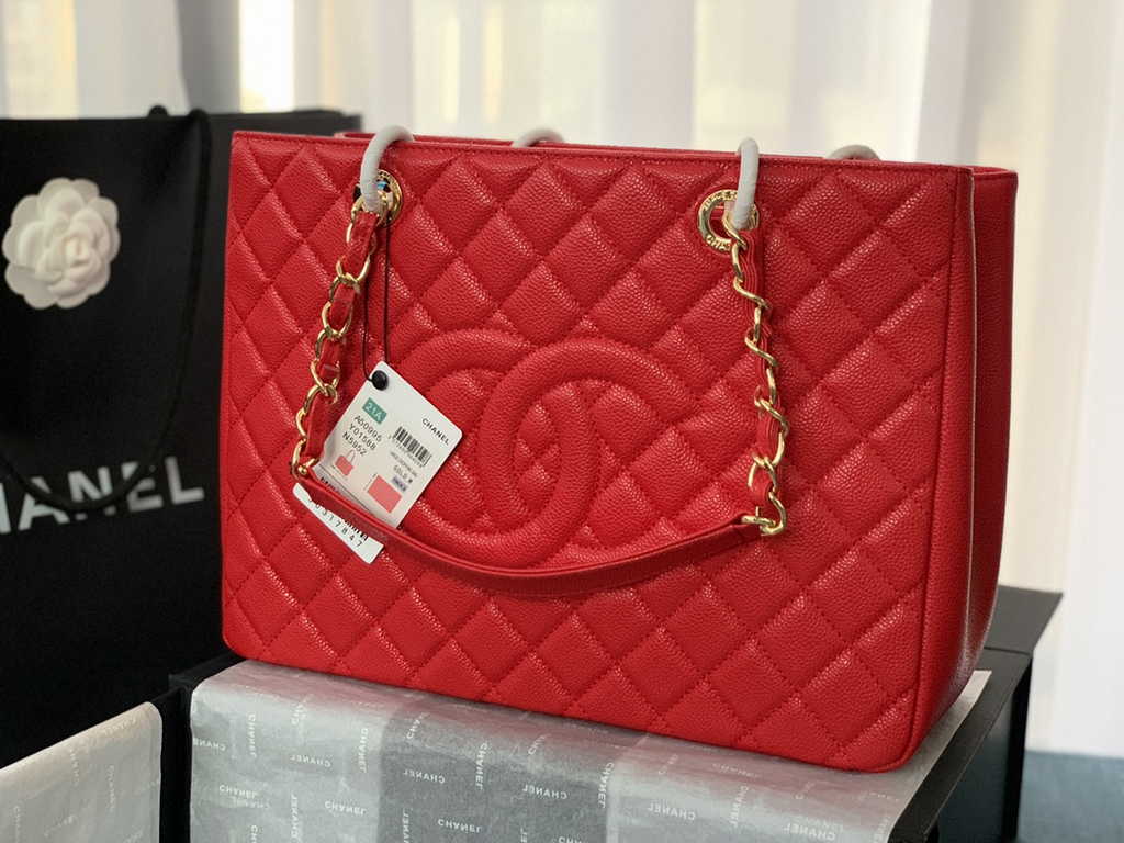 Chanel A50995 Matelasse GST Chain Tote Bag Calfskin Red Gold