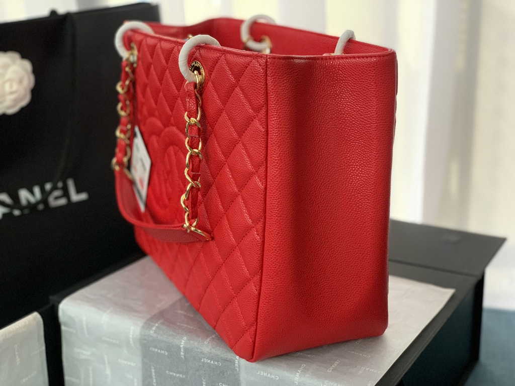 Chanel A50995 Matelasse GST Chain Tote Bag Calfskin Red Gold