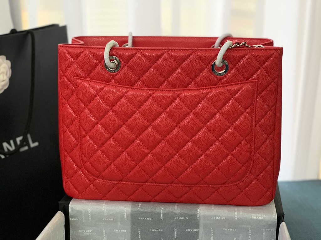 Chanel A50995 Matelasse GST Chain Tote Bag Calfskin Red Silver