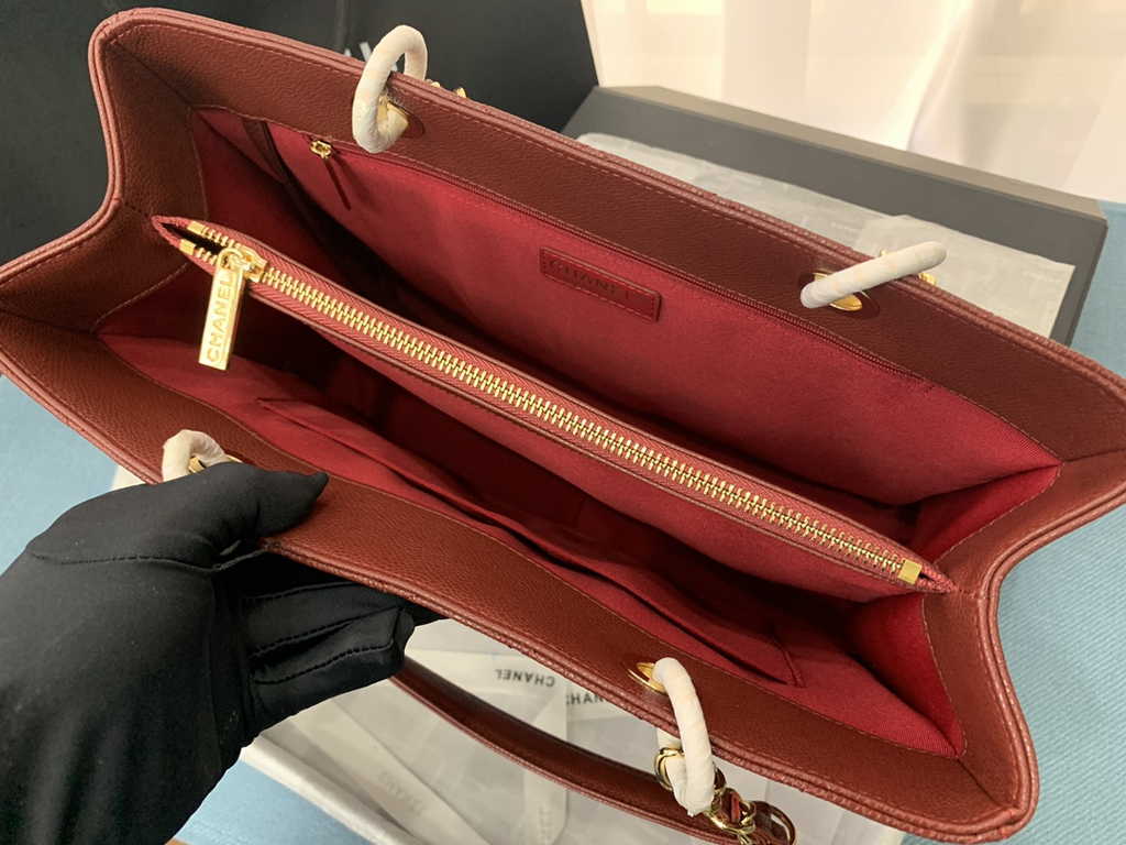 Chanel A50995 Matelasse GST Chain Tote Bag Calfskin Wine Red Gold