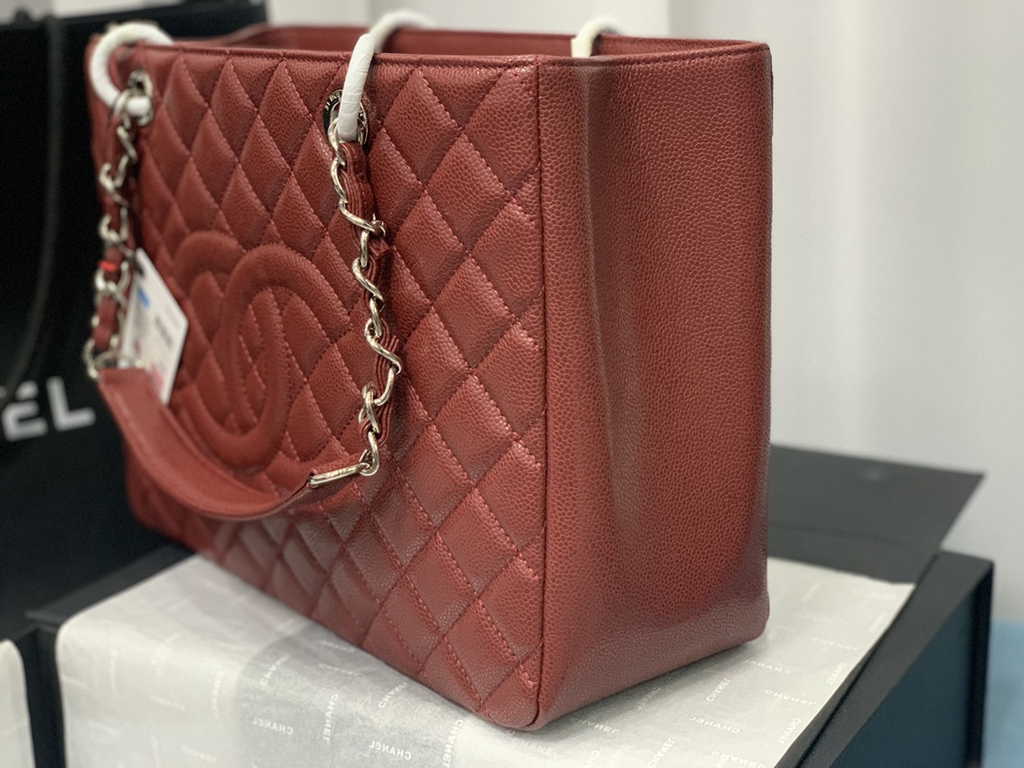 Chanel A50995 Matelasse GST Chain Tote Bag Calfskin Wine Red Silver