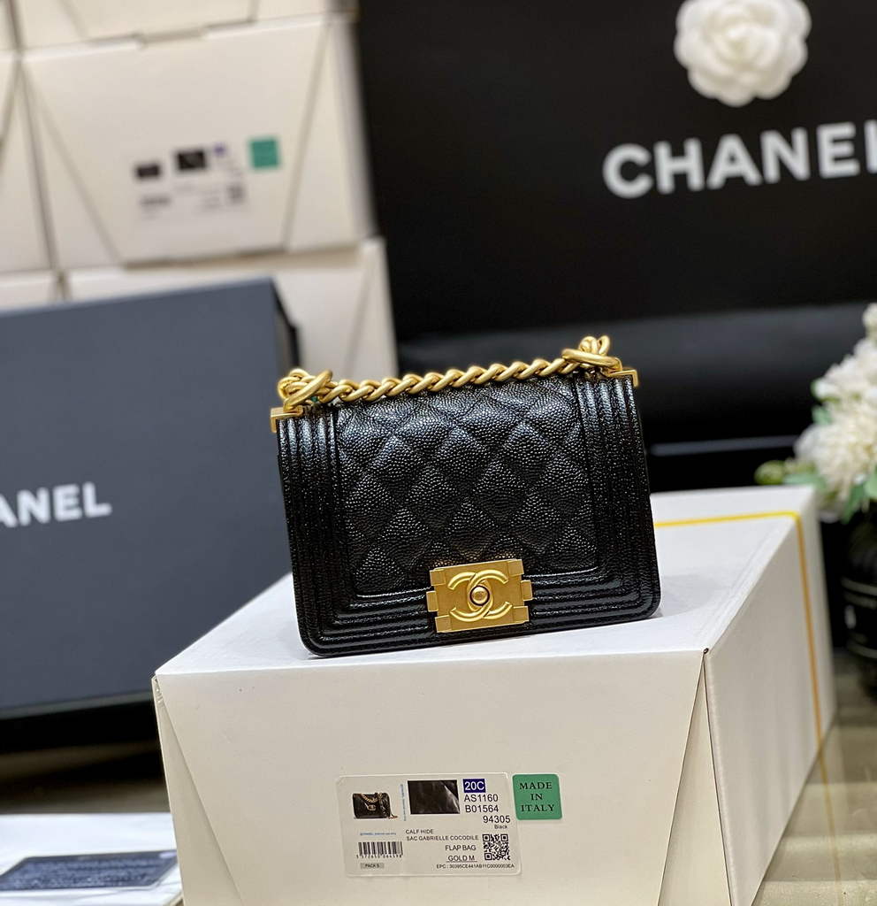 Chanel A67364 Small BOY Messenger Bag Calfskin Black