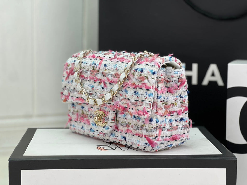 Chanel A69900 Mini Flap Bag Tweed Gold-Tone Metal Beige