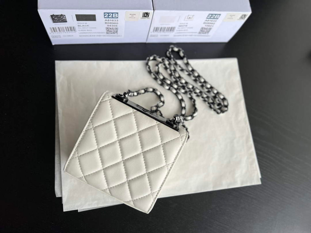 Chanel A81633 Clutch with Chain Lambskin black white