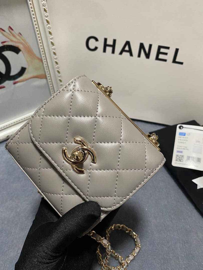 Chanel A81633 Clutch with Chain Lambskin Gray