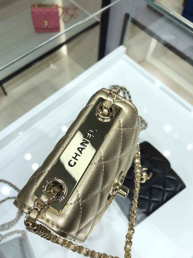 Chanel A81633 Clutch with Chain Lambskin Gold