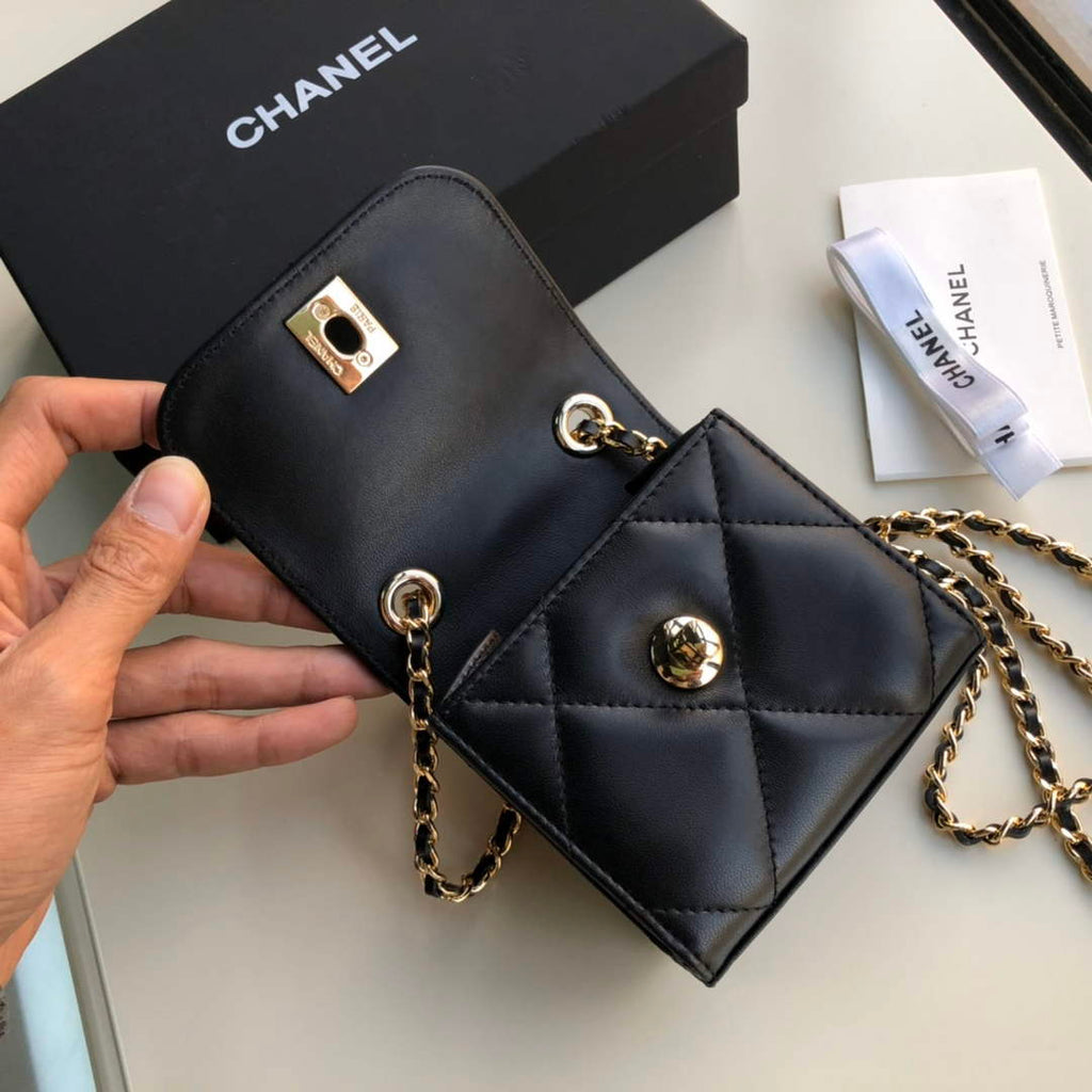 Chanel A81633 Clutch with Chain Lambskin black