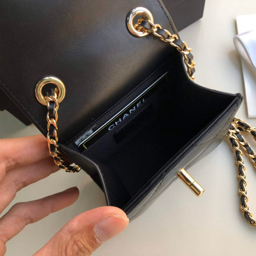 Chanel A81633 Clutch with Chain Lambskin black