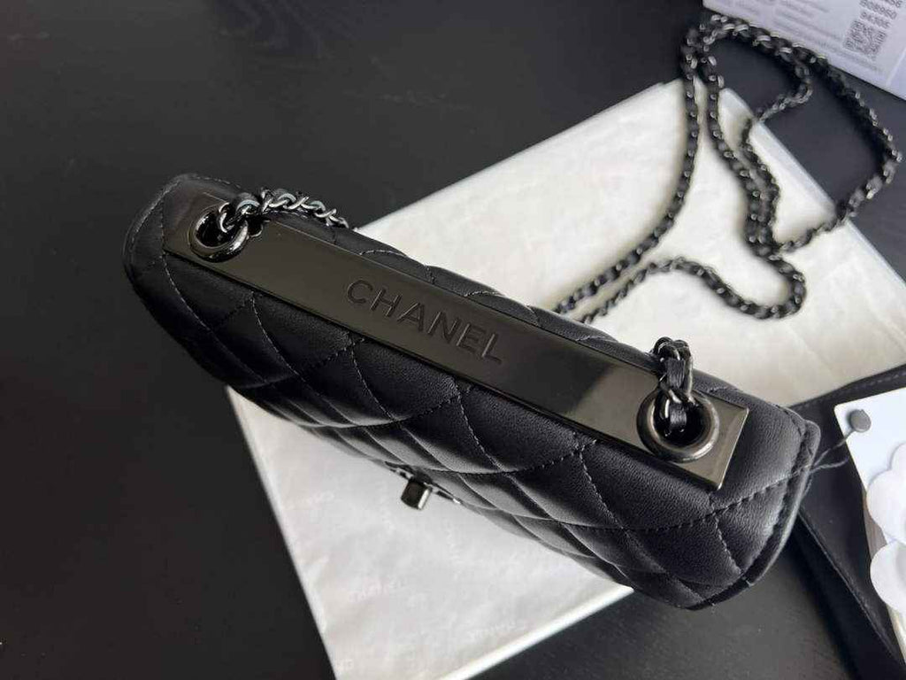 Chanel A84456 Chevron Trendy CC Wallet On Chain Bag Lambskin Black