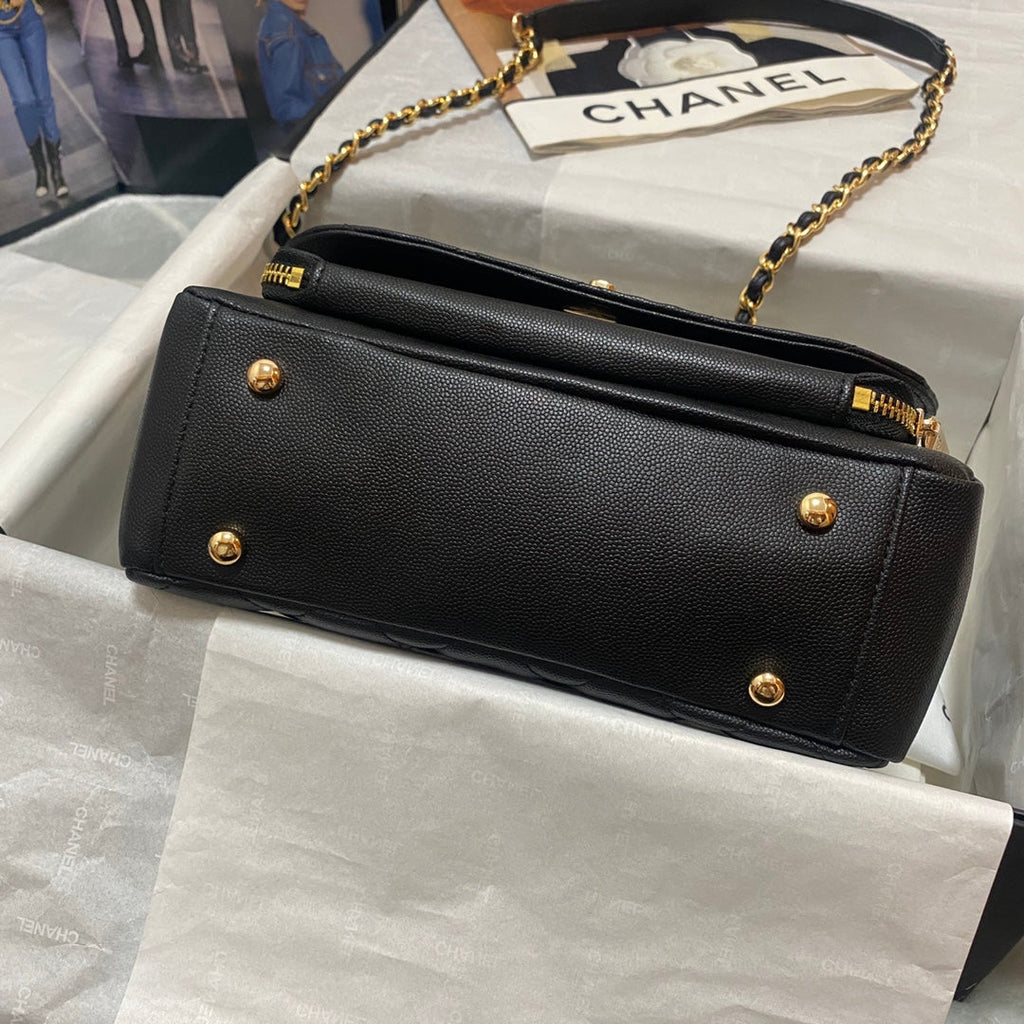Chanel A93608 Messenger Bag Calfskin Gold Hardware Black