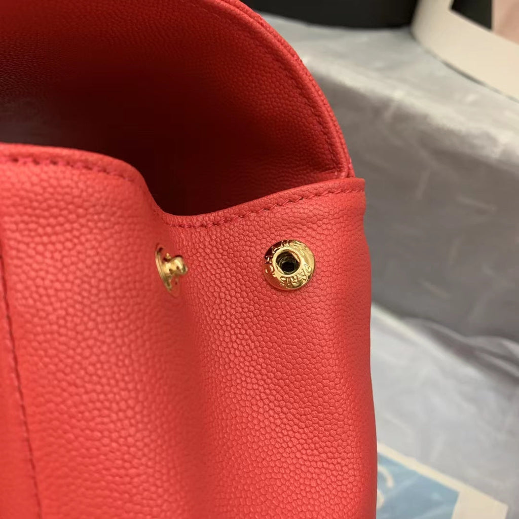 Chanel A93749 Messenger Bag Calfskin Gold Hardware Red