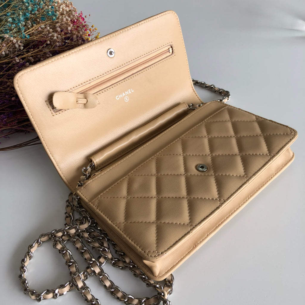 Chanel AP0250 Classic Wallet on Chain A33814 Lambskin Apricot Silver