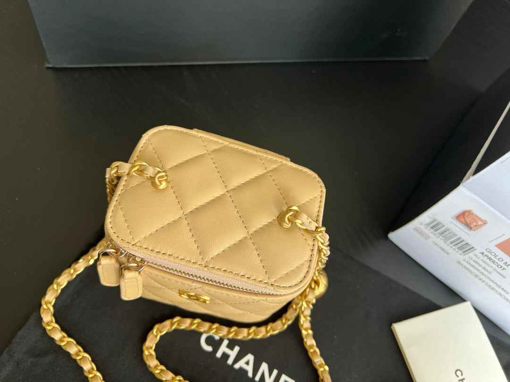 Chanel AP1447 small Vanity with chain lambskin beige