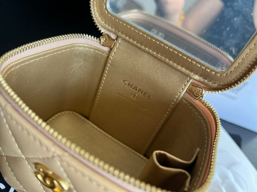 Chanel AP1447 small Vanity with chain lambskin beige